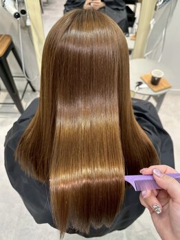 ソル プラス 十日市(Sol plus)の写真/【髪質改善ストレート】髪質、クセ、毛量などの髪のお悩みに合わせて薬剤調合*艶と手触りに感動の声多数♪