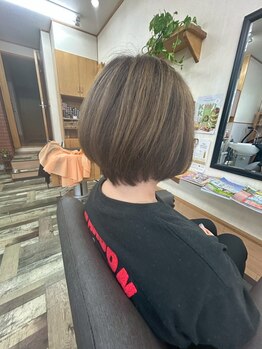 ジュエル美容室の写真/JEWELでは【フレンチカットグラン】技法を用いたカットで、ナチュラルで美しいフォルムに仕上げます◇
