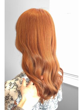 モア(more) オレンジブラウン