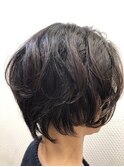 無造作パーマ/耳かけ/小顔/ショートボブ/30代40代50代/黒髪
