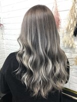 アンク クロス 吉祥寺店&nbsp;○透明感たっぷりグレージュ×loa exte jokerでハイライト○