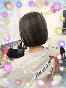 エデン ビークス チルドレン(EDeN Beeks children) #バレイヤージュ#ボブ#ダーク グレイアッシュ#ワンレングスヘア