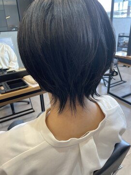 アチーブリス(achieve Liss) ナチュラルくびれショートボブ透け感黒髪ダークトーン