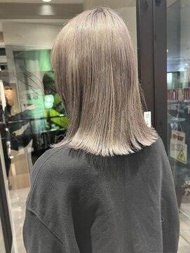 ラミエバイメルト 下北沢(lamie by melt) 【村上慶登】グレージュ ケアブリーチ ベージュ 切りっぱなし
