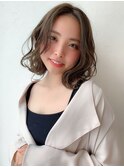 くびレイヤーエモージュ前髪アッシュベージュインナーグレージュ
