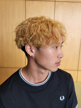 ニアウ 伊勢崎連取店(Niau) ブリーチハイトーンセンターパートツイストスパイラルパーマ