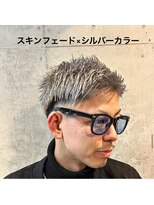 サロンリベルテ(salon Liberte) スキンフェード×シルバーカラー