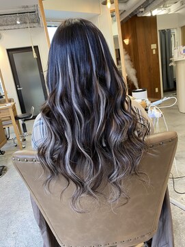 フツーロ 栄(FUTURO) プルエクステ