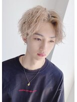 バックス メンズヘアー(BUCKS men's hair) センターパート/ブリーチ/ダブルカラー/ミルクティー