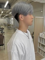 トレヘアー 京都 烏丸(tRe hair)&nbsp;シルバーアッシュ / シルバー / ハイトーン / 艶カラー