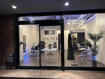 EIGHT men's salon