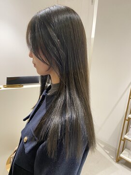 シキ(SHIKI) オリーブベージュ　韓国風　福井美容室