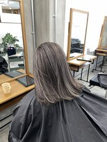 メロ 恵比寿(melo)&nbsp;大人ミディアムレイヤー　白髪ぼかし　脱白髪染め 30代40代50代