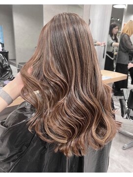 レディアル 大宮(REDEAL) 白髪ぼかし／ハイライト／ベージュハイライト