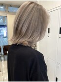 ホワイトミルクティー 大宮 グレージュ ベージュ レイヤーボブ
