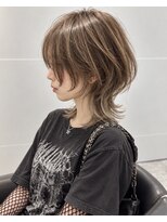 ダブルトーキョー シブヤ(W-TOKYO SHIBUYA)&nbsp;小顔顔まわりウルフハイライト×ハッシュカット20代30代40代