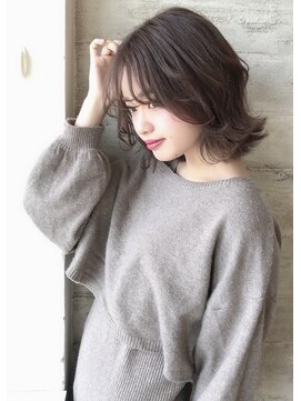 ソワリー 栄(THOiRY) 小顔カットが得意なスタイリストby坂元