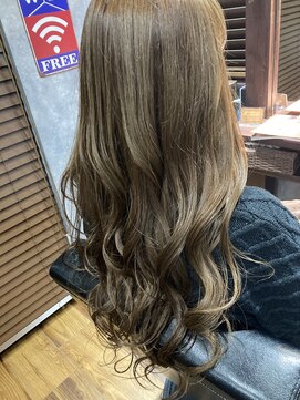 カチーナ(KACHINA) ゆるふわ×ロング×くすみベージュ