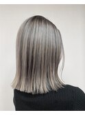 《TOPHAIR 玉島店/ ぱん》シルバーアッシュ×切りっぱなしボブ