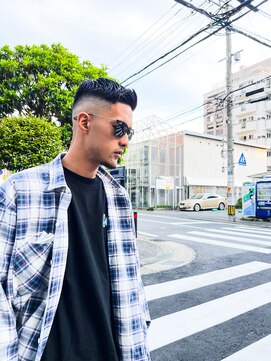 メリケンバーバーショップ フクオカ(MERICAN BARBERSHOP FUK) スキンフェードツイストスパイラルセンターパートサイドパート11