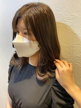 アンテシニヨン(Un the Shiniyon) グレージュインナーカラー