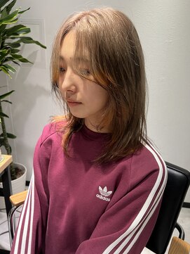 スミ(sumi) 顔周りレイヤー/レイヤーカット/20代30代40代◎岩田