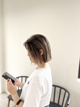 ヒュー(HUE) 実は半年ブリーチしてないけどバレイヤージュができちゃった♪