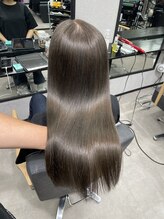 エイド 上野御徒町(e'id) 艶グレージュ