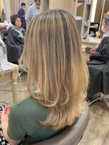 アルターリール(aL ter Rire)&nbsp;デザインカラー/レイヤーカット/ウェットヘア/福原遼華