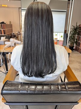 イッヒ 茅ヶ崎(IHHI) ハイライト×ホワイトベージュ