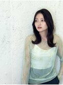 韓国風 外ハネミディアム くびれヘア レイヤー 暗髪 グレージュ