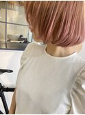 ピンクベージュ