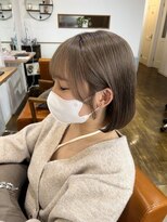 ニフティー(Nifty)&nbsp;グレージュカラー