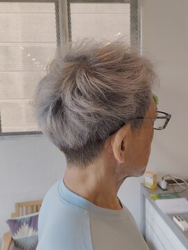 リーシュ(LEASH) 白髪ぼかしハイトーンカラー