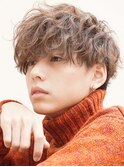 波巻きパーマツイストスパイラルパーマツーブロックメンズ黒髪