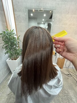 イシン(ISIN) 美髪矯正でツヤツヤな髪の毛へ