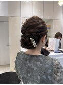 【藤岡】上品さを引き立てる編み込みシニヨン