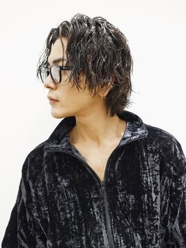 マイロ(mailo) ツイストスパイラル+センターパート+刈上げなし