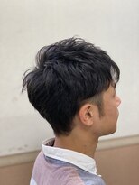 ヘアーメイクエアーセントラーレ(HAIR MAKE air Zentrale)&nbsp;ナチュラル刈り上げツーブロック　黒髪