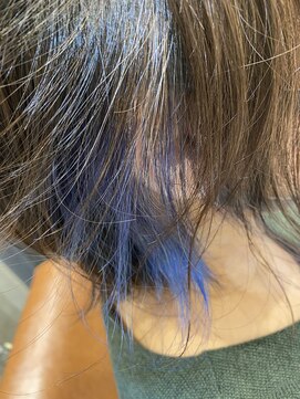 ヘアーサロン キー(Key) ウルフレイヤー/インナーカラー/イルミナカラー/ショート/ブルー