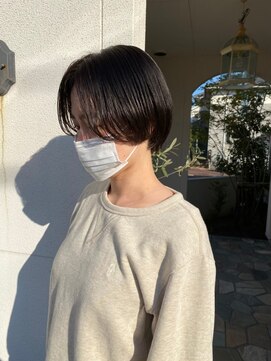 リィベ(Liibe) 暗髪×ショートボブ