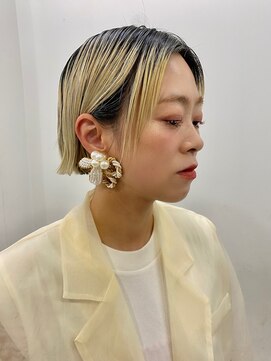 エンドリンク(endlink) 黒×ベージュぱっつんボブ