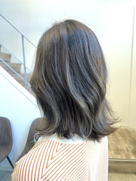 マイン(MINe) 透明感オリーブベージュ【デザイナー徳盛】