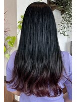 ヘアーサロン プアメリア(Puamelia)&nbsp;黒髪暗髪+ブラウン暖色系裾カラー ゆるやかウェーブロング