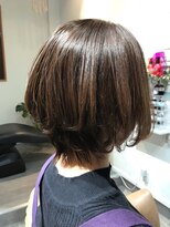 フェリーシェス(Felichesse)&nbsp;襟足長めマッシュショート×ストレートでナチュラル30代40代50代