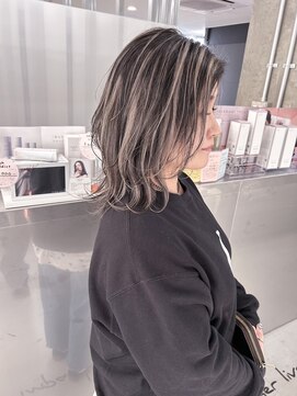 キング 梅田(K!ng) 縮毛矯正髪質改善ハイライトレイヤーカット梅田美容室エクステ