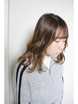 ビアージュ(Viage) :ミディアムスタイル　:ゆる巻き　:ナチュラルスタイル