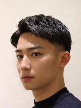 ブロッサム 東中野店 メンズフェードカット爽やかパーマ短めツーブロック