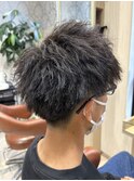 ワイルドアップバングスキンフェードアイロンパーマ爽やか