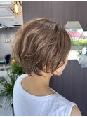 ショートボブ
